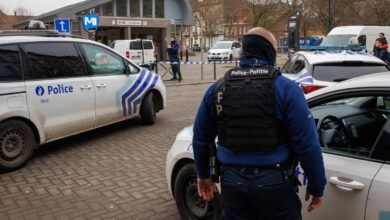 Dispositivo policial frente a la estación de metro de Clemenceau, donde se ha producido un tiroteo, este miércoles en Bruselas.