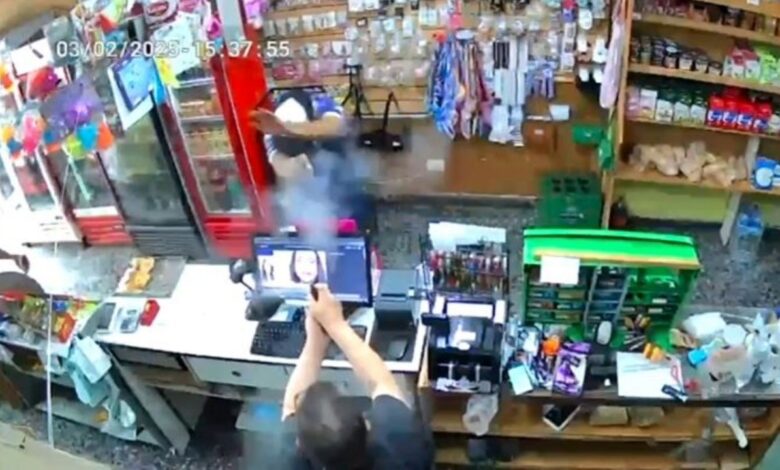 Matan a comerciante que intentó defenderse de un asalto con gas pimienta | VIDEO FUERTE