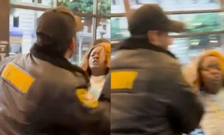 VIDEO: el indignante momento en que un guardia de seguridad de "Taco Bell" golpea a una mujer