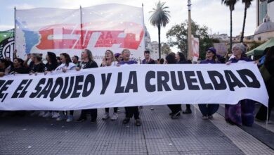 Contra el hambre y el fascismo, masiva marcha de mujeres se toma las calles de Argentina